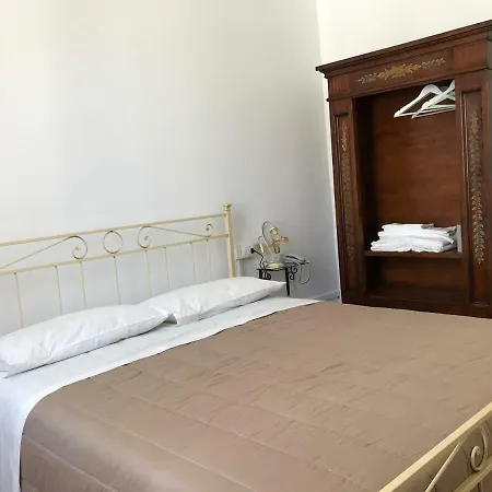 Antica Lanterna 3*